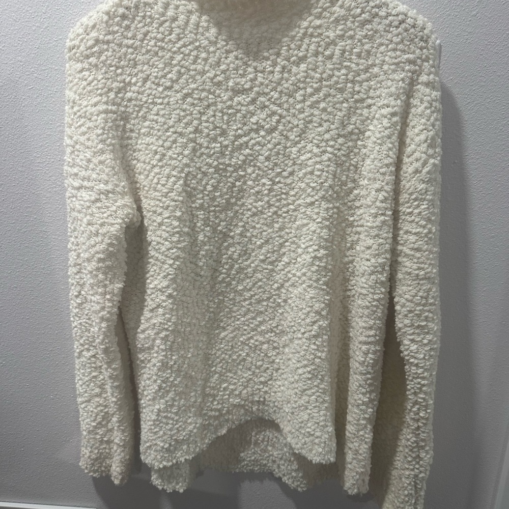 Elegant Cream Turtleneck Sweater